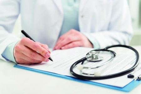 الحكومة تقر تعديلات على نظام التأمين الصحي