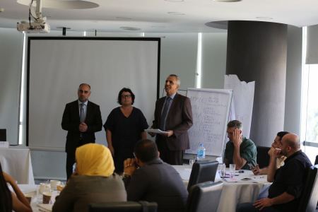 رام الله: وزارة الإعلام تخرج دورة "تعظيم ربحية الإذاعة"