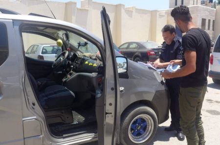 الشرطة تضبط 27 مركبه خاصة تحمل ركاب مقابل أجر في جنين
