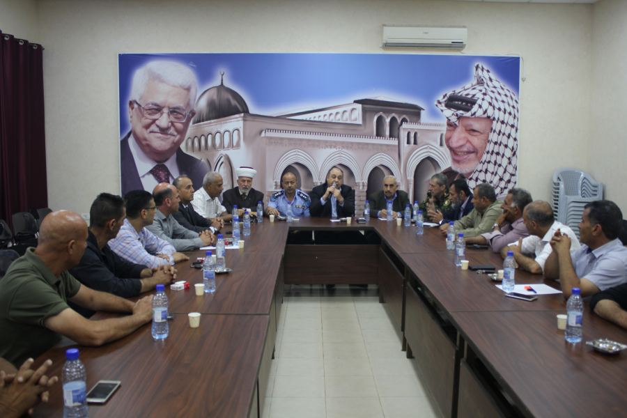  المحافظ رمضان ولجان الاصلاح تتفق على يوم غد الثلاثاء لعقد صك الصلح بين عائلتي عابد ومرعي في بلدة كفردان