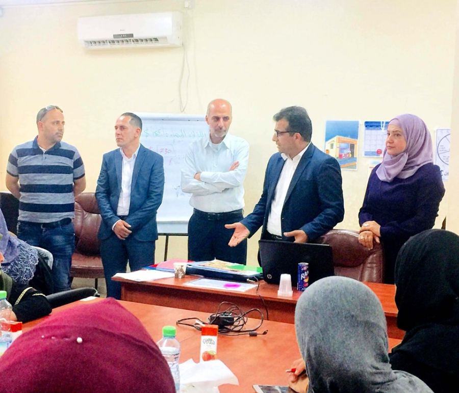 تنمية نابلس تعقد اجتماعا مع نقابة الاخصائيين الاجتماعيين وتختتم دورة 