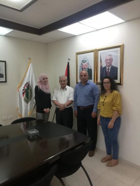 تنمية القدس وجامعة القدس المفتوحة تتفقان على توفير 30 منحة لأبناء الأسر الفقيرة