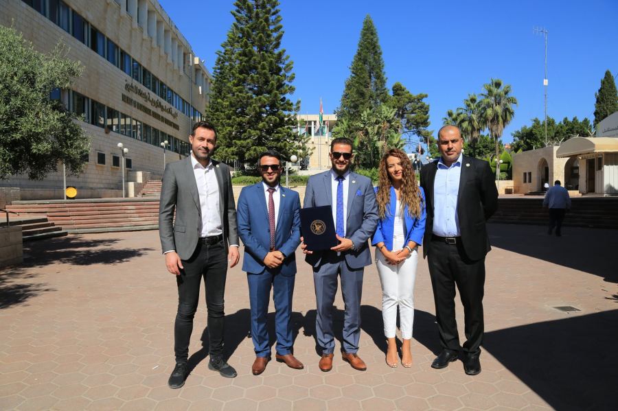 جامعة النجاح الوطنية ومؤسسة زمام لإبداع الشباب توقعان اتفاقية تعاون مشترك