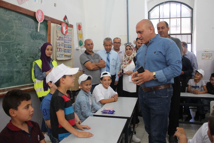  محافظ جنين يتفقد المخيمات الصيفية طلائع فلسطين في بلدة كفرراعي