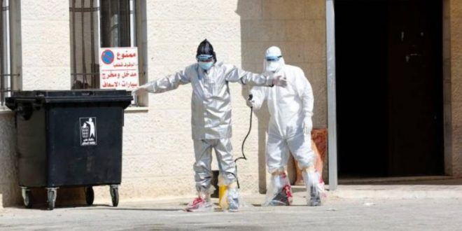  نقل المصابين بفايروس كورونا في مخيم الجلزون الى مركز للحجر الصحي في احد فنادق رام الله