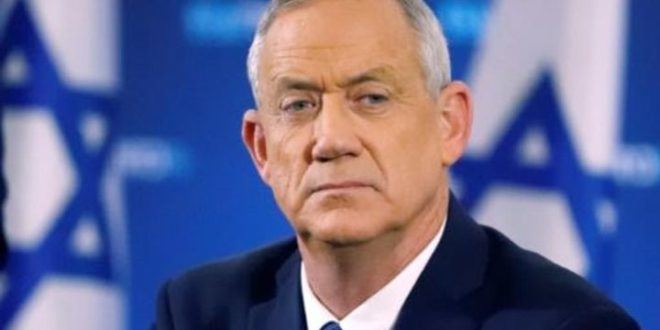  غانتس يجمد العقوبات المفروضة على بنوك فلسطينية تصرف مخصصات اسرى