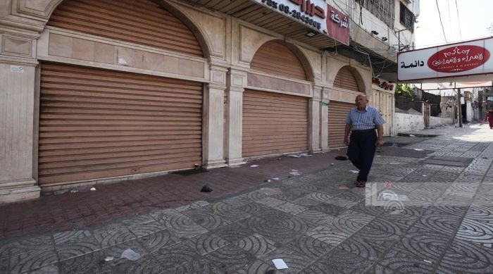 الإضراب الشامل يعم بلدة الخضر جنوب بيت لحم حدادا على الشهيدين صلاح وعيسى 