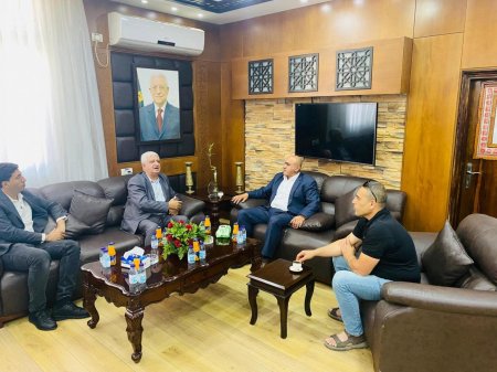 محافظ جنين يطلع مستشار العاهل الأردني على آثار عدوان الاحتلال الأخير