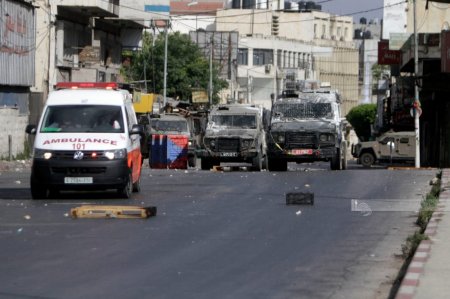 إصابة مواطن برصاص الاحتلال قرب بلدة السموع جنوب الخليل