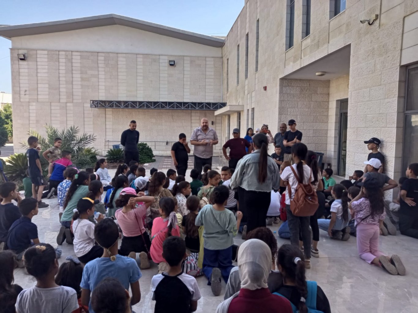 ٣٠ منشط ومنشطة من اكثر من سبع هيئات محلية قد شاركوا اليوم الجمعة الموافق ٢٠٢٣/٧/٢١ في النشاط التفريغي