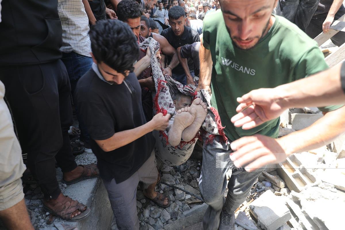 مجزرة جديدة: 27 شهيدا و180 مصابا برصاص الاحتلال قرب مركز مساعدات رفح