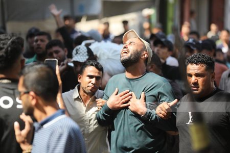 شهداء بينهم طفلان وإصابات إثر استهداف الاحتلال خان يونس وغزة