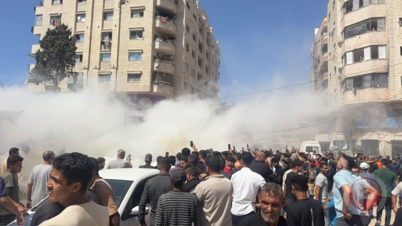 ستة شهداء منذ الصباح: شهيدان وإصابات بقصف تجمع للمواطنين بالنصيرات وشهيد بدير البلح