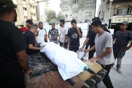 شهيد في قصف للاحتلال على طريق صلاح الدين وسط قطاع غزة