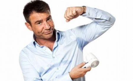  خلطات طبيعية لعلاج التعرق الزائد بالصيف