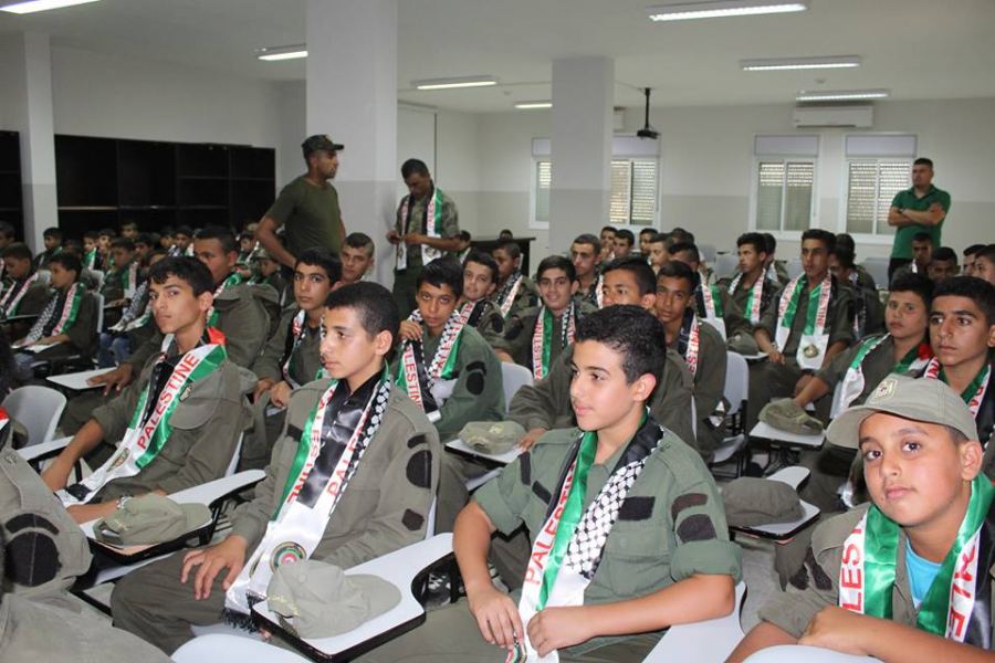 جنين : الإحتفال في جنين بإختتام مخيم “أشبال الشهيد ياسر عرفات الأول في مقر قوات الأمن الوطني ” حرش السعادة “