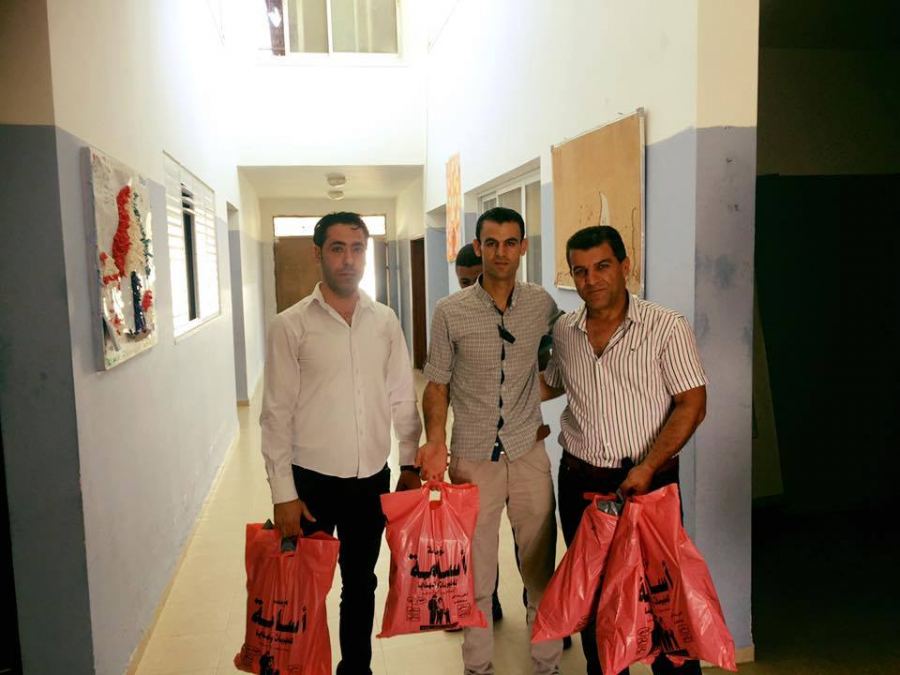 مخابرات جنين تقدم كسوة عيد الأضحى لأطفال مركز الغد للتوحد