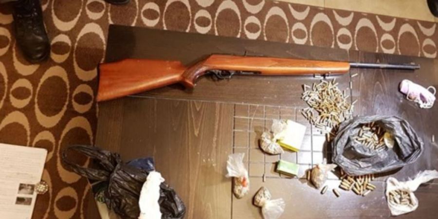 الاحتلال يعتقل 12 شابا ويصادر اموالا ويعثر على سلاح