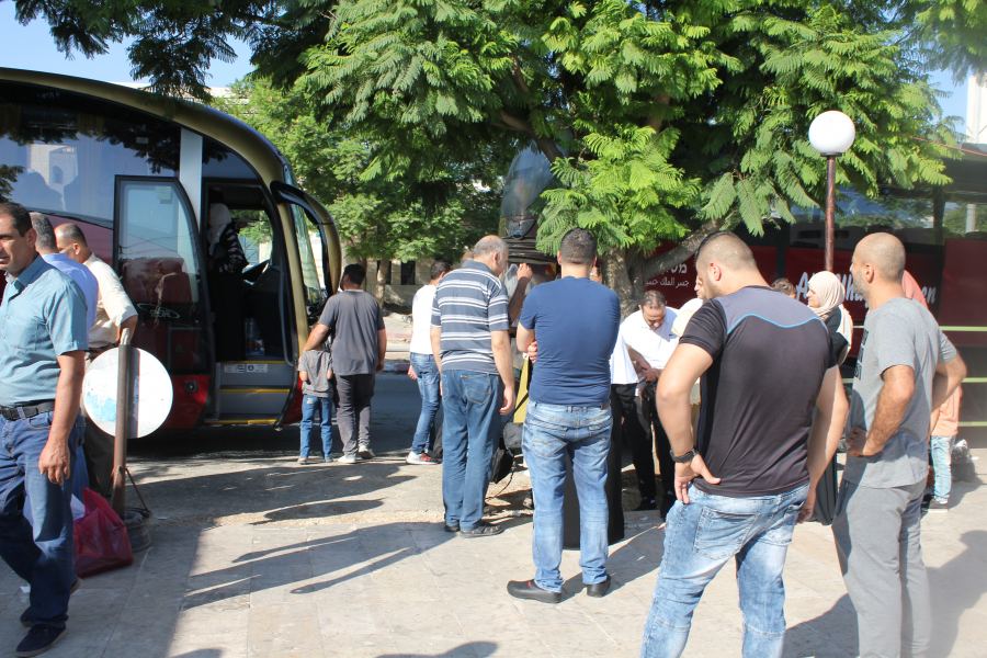 قافلة حجاج أسر الشهداء محافظة جنين يتوجهون لأداء مناسك الحج من مكرمة خادم الحرمين الشريفين