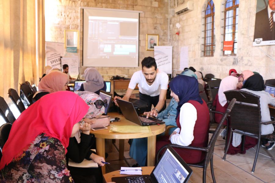 نادي جنين الرياضي يختتم دورة تدريبية بعنوان انتاج وتعديل افلام الفيديو