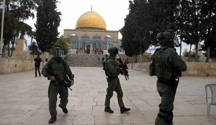 الاحتلال يعزز تواجده في القدس استعدادا لصلاة الجمعة