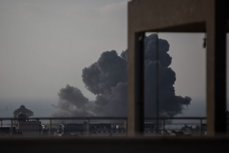 مركز غزة للثقافة والفنون يؤكد انه سيواصل مسيرته الثقافية رغم تدميره الكلي جراء قصف الاحتلال لعمارة المسحال الثقافية
