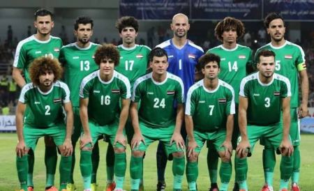 بعثة المنتخب العراقي لكرة القدم تصل فلسطين