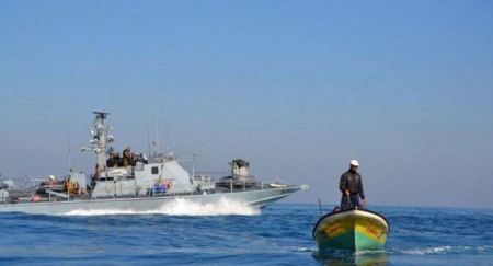 اعتقال 4 صيادين ومصادرة مركبين