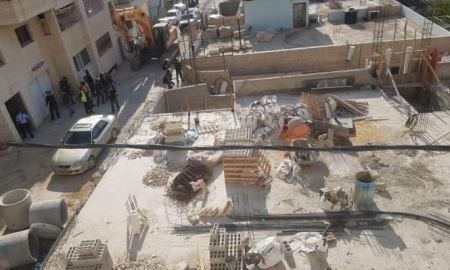 قوات الاحتلال تهدم مبان في القدس وقلقيلية