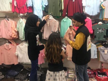 حملة " الأمل " تنفذ عدة مبادرات خيرية وهدايا في العيد