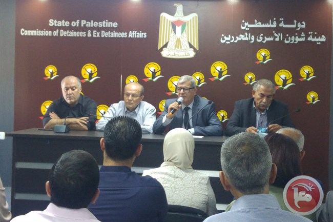  مناضل استلم من مناضل 