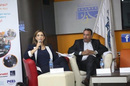 خلال جلسة نقاش بين عدد من المسؤولين، وشبان خريجين عاطلين عن العمل، التخصصات المهنية والتقنية والفنية..علاج للبطالة