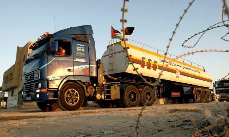 الاحتلال يمنع ضخ المحروقات إلى قطاع غزة حتى إشعار آخر