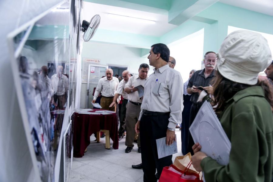  ضمن حملة فكر ودورها ....فتيان وفتيات يستثمرون أدواتهم الابداعية في الكتابة والتصوير لرفع الوعى البيئي