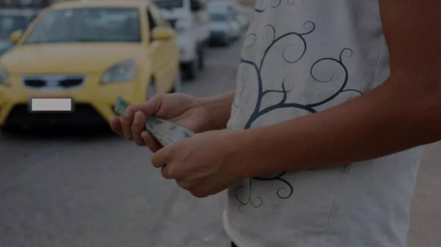 متسوّل برصيد 10 آلاف شيقل في الخليل