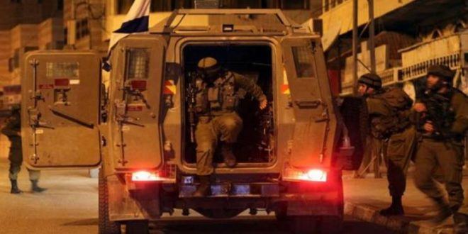 الاحتلال يشن حملة اعتقالات بالضفة الغربية فجر اليوم
