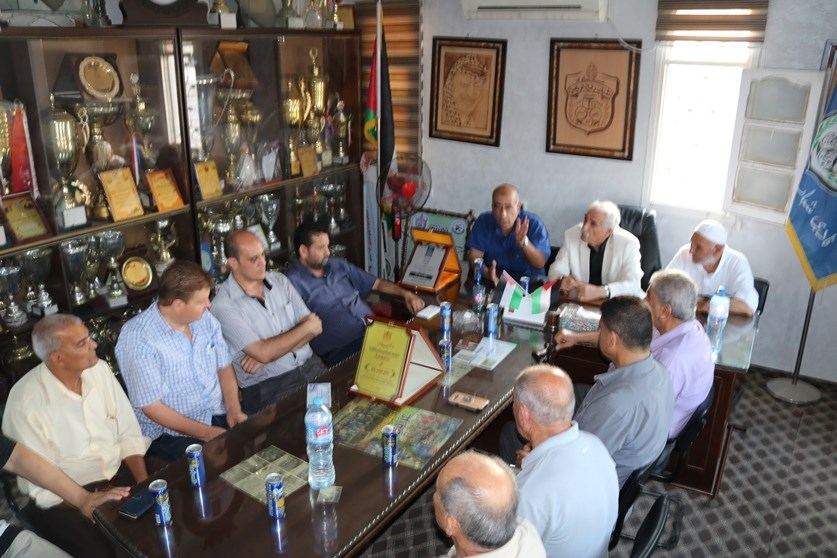 الوزير أبو النجا يزور نادي شباب رفح لتهنئة مجلس إدارته الجديد