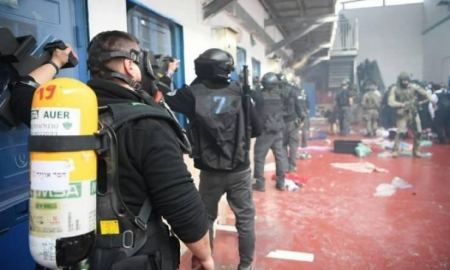  فشل الحوار بسجن ‘عوفر’ و6 أسرى يشرعون بالإضراب