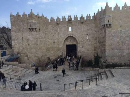 "العليا لشؤون الكنائس" تطالب كنائس العالم بالتدخل لحماية الوجود المسيحي في القدس