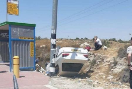 اصابة مستوطنين بعملية دهس على 'عتصيون'