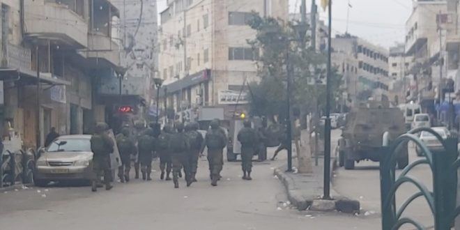  اصابة اكثر من ٢٥ مريضا بحالات اختناق جراء الغاز المسيل للدموع
