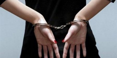 الشرطة تقبض على سيدةٍ مشتبهٍ بها بالسرقة في نابلس