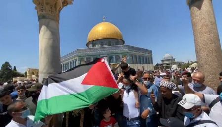 غضب شعبي.. أبناء شعبنا في الضفة والقطاع ينددون بالإعلان الثلاثي المشؤوم