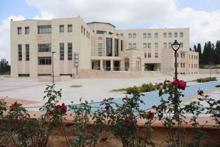 "خضوري" تحصل على اعتماد ثلاثة برامج نوعية تطرح لأول مرة في فلسطين