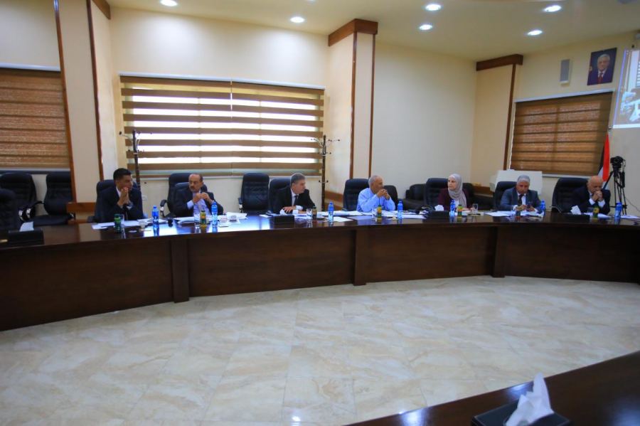 مجلس أمناء جامعة 