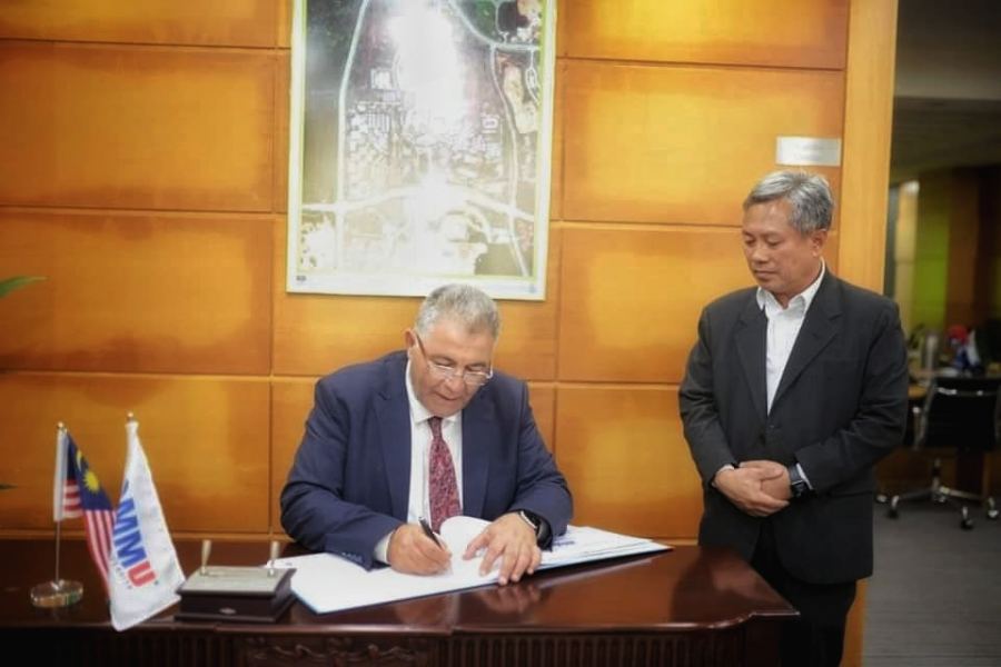 رئيس جامعة القدس أبو كشك في جولة دولية لبحث التعاون الأكاديمي ودعم القدس