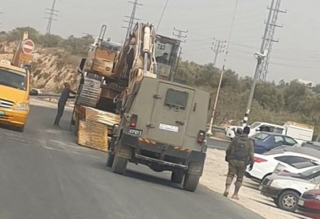 الاحتلال ينصب حاجزا عسكريا على مدخل عين سينيا