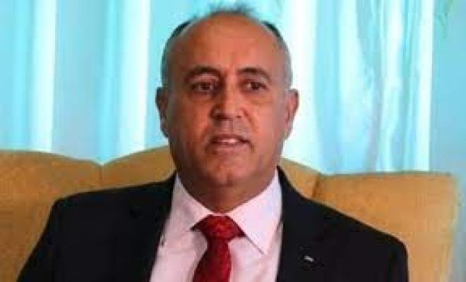 كمال أبو الرب القائم بأعمال محافظ جنين يترأس اجتماعا في دار المحافظة مع لجنة الإصلاح العشائري في المحافظة ، لبحث آخر المستجدات والجهود والمساعي المبذولة لحل الخلافات العشائرية العالقة