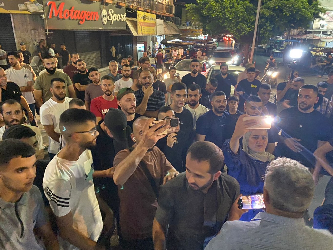 مسيرة في جنين تنديدا بمجزرة مدرسة التابعين وبالعدوان على شعبنا