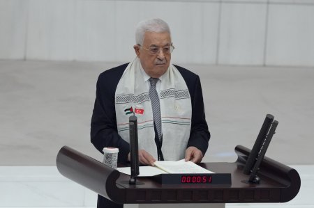 الرئيس في خطابه الهام أمام البرلمان التركي: قررت التوجّه مع جميع أعضاء القيادة الفلسطينية إلى قطاع غزة وندعو لتأمين وصولنا اليها